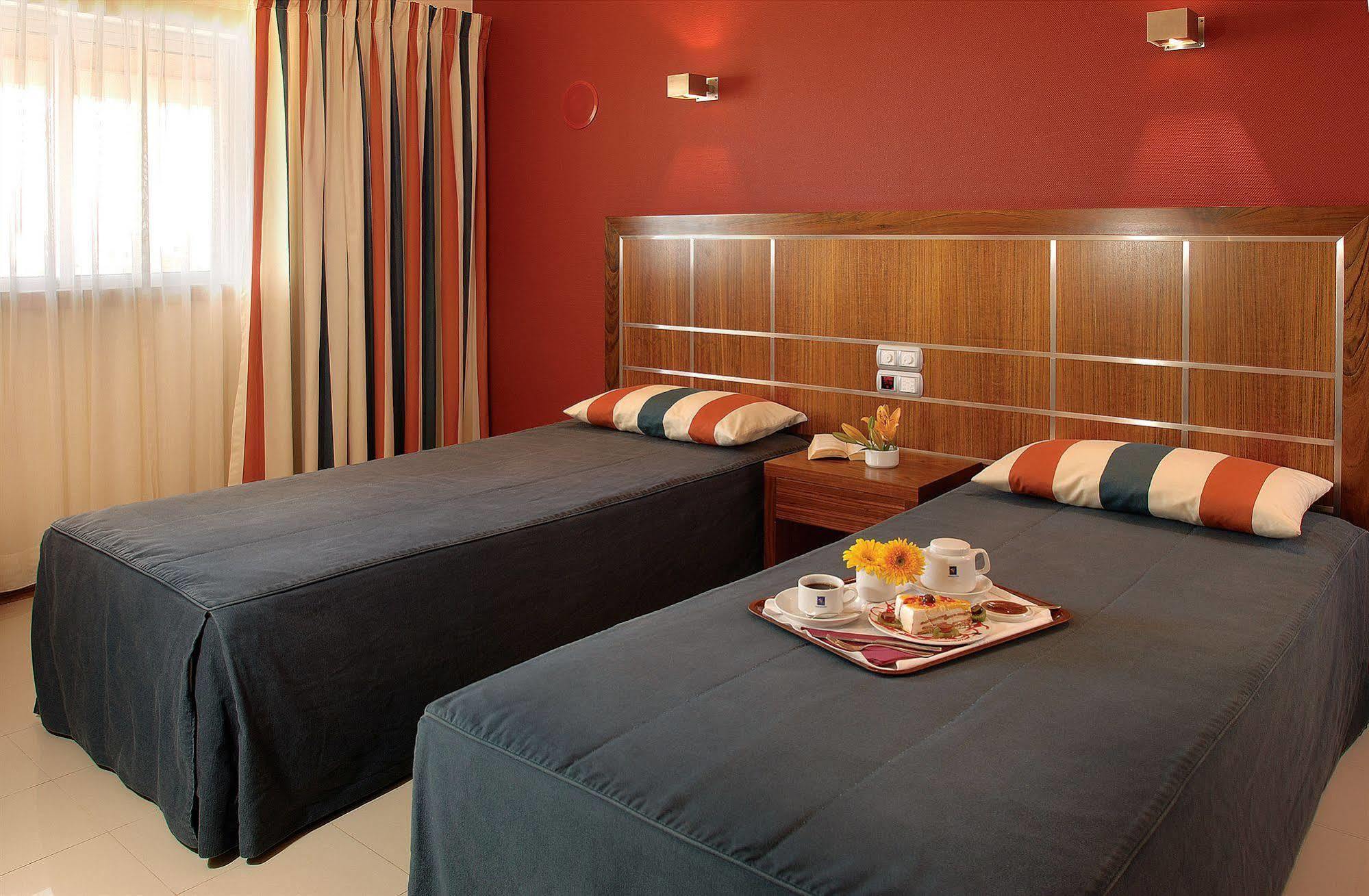 Hotel Apartamento Balaia Atlantico アルブフェイラ エクステリア 写真